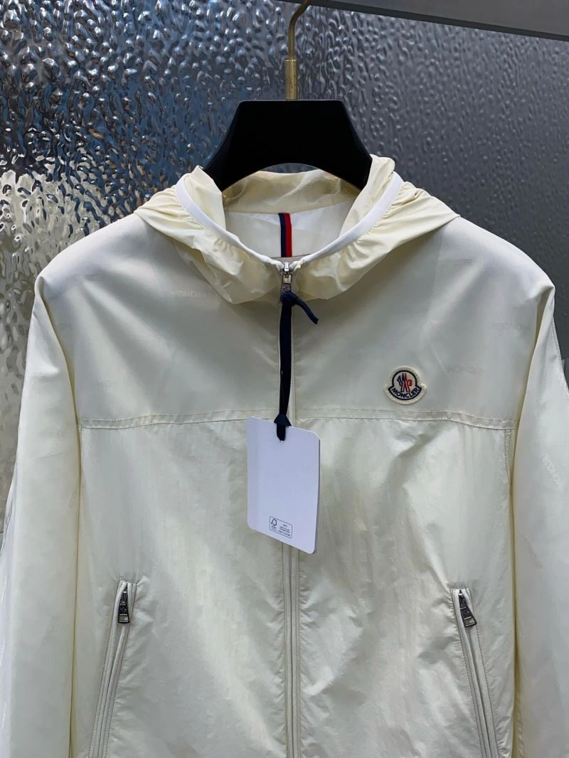 Moncler Outwear MultiPurpose 143380