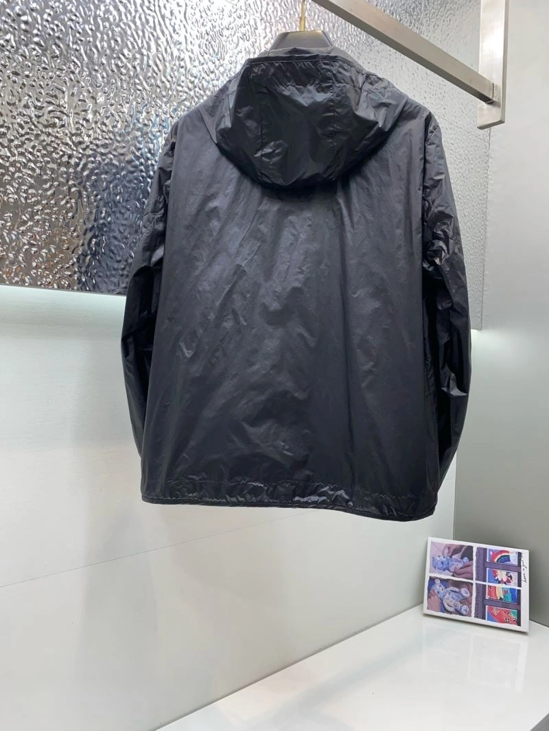 Comfortable Moncler Outwear 143371