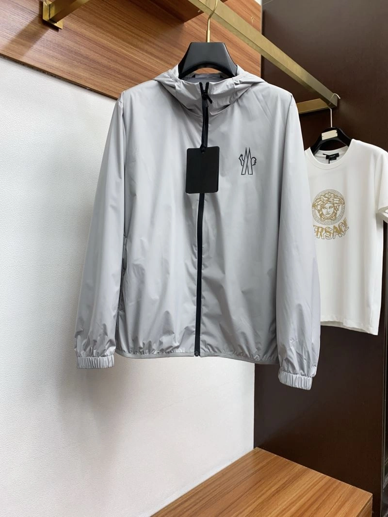 MultiPurpose Moncler Outwear 143367