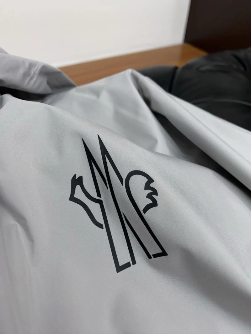 MultiPurpose Moncler Outwear 143367