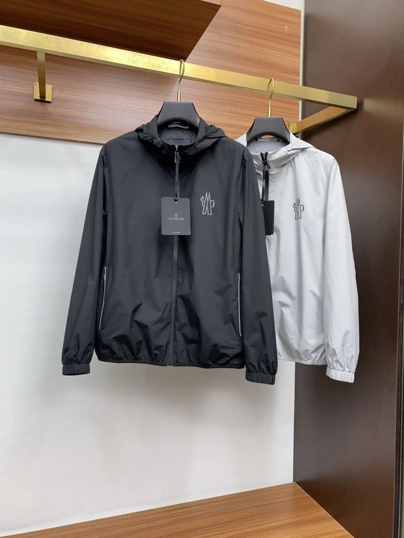 MultiPurpose Moncler Outwear 143367