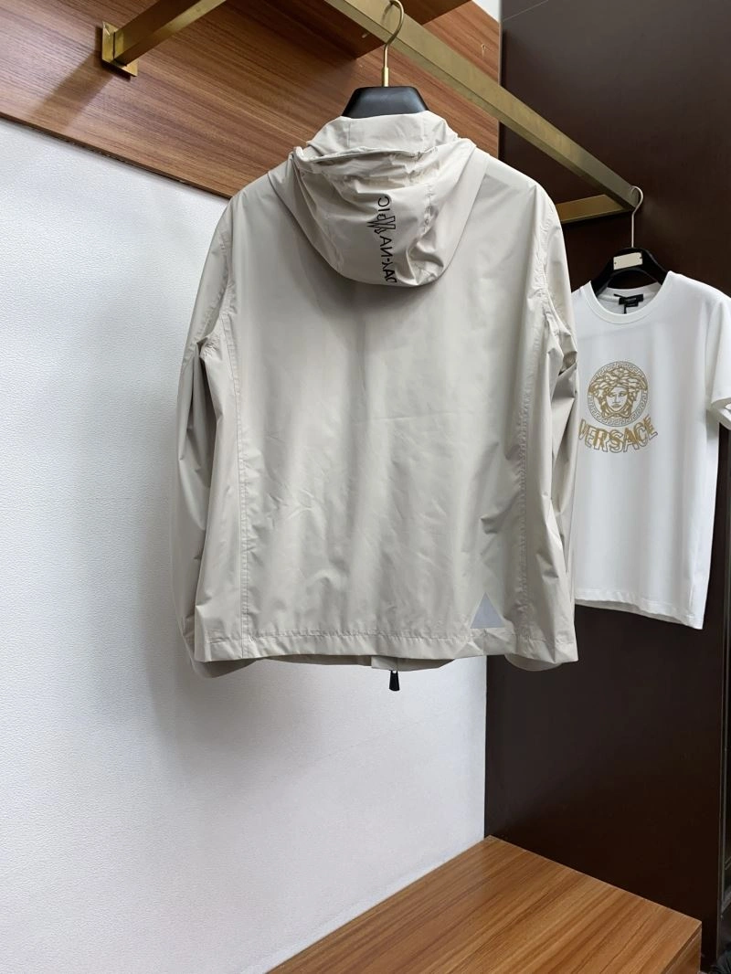 Moncler Outwear Classic 143372