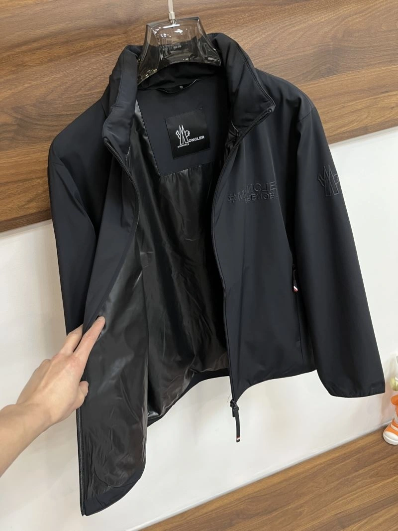 Durable Moncler Outwear 143393