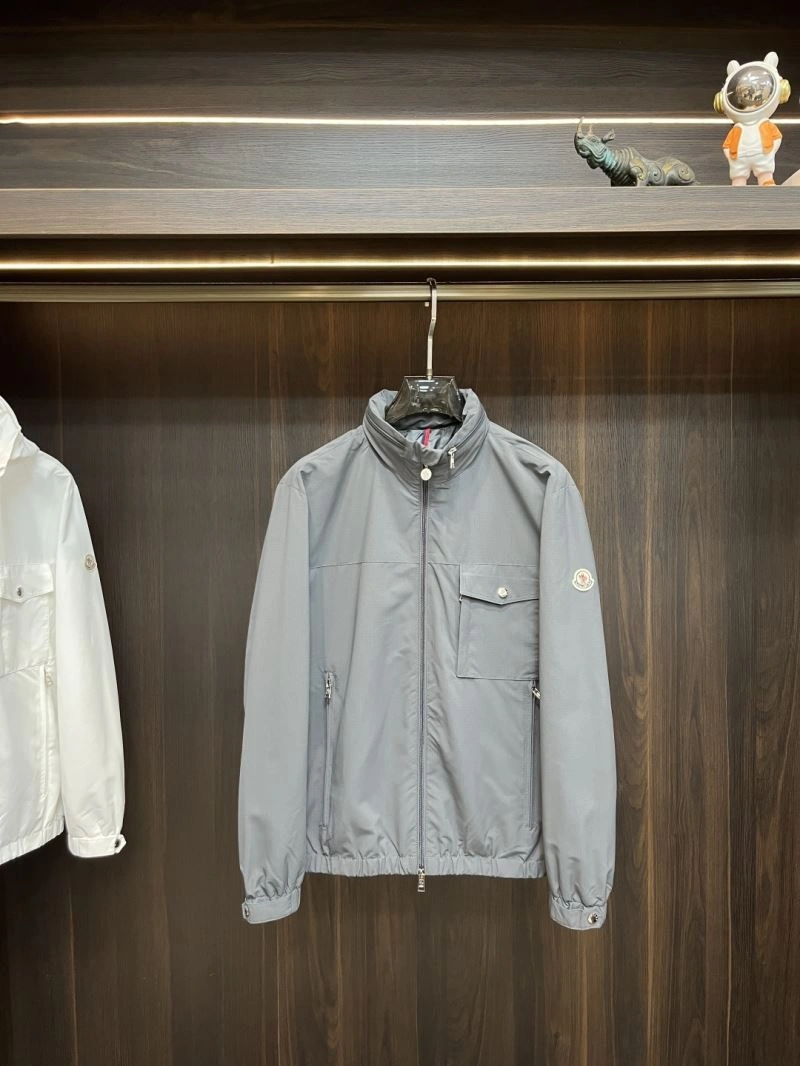 Popular Moncler Outwear 143368