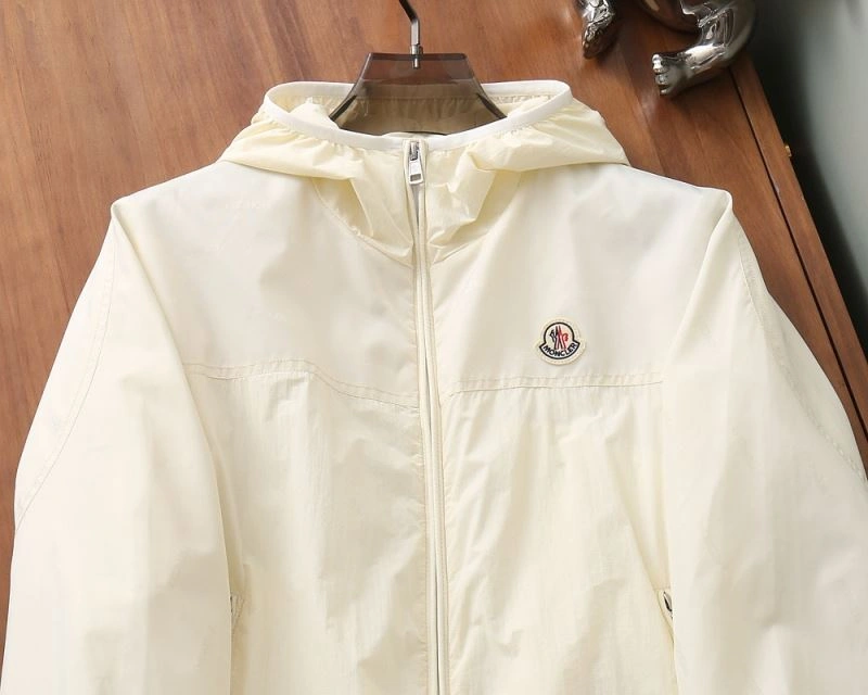 Timeless Moncler Outwear 143357