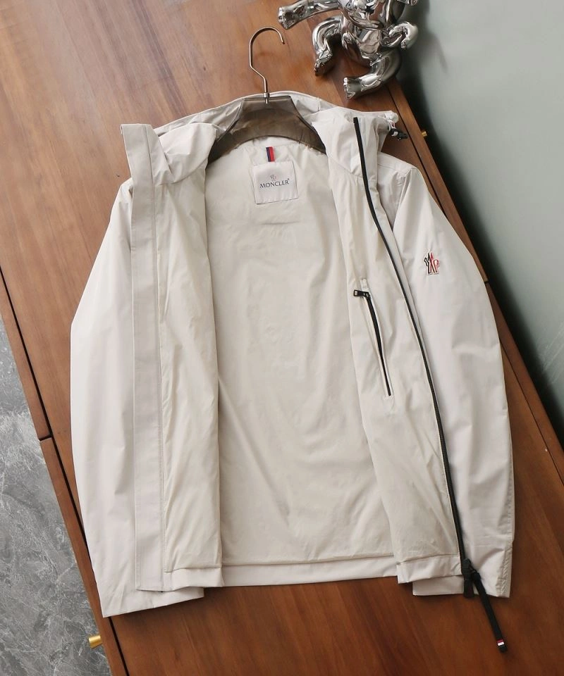 Reliable Moncler Outwear 143356