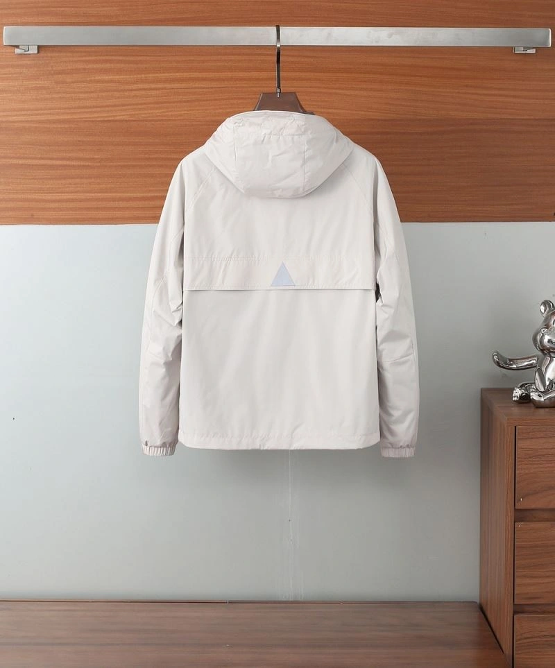 Classic Moncler Outwear 143354