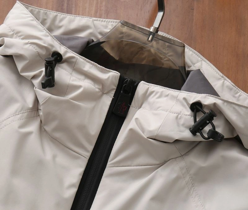Classic Moncler Outwear 143354
