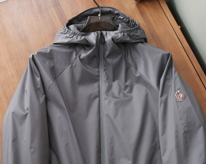 BestValue Moncler Outwear 143337