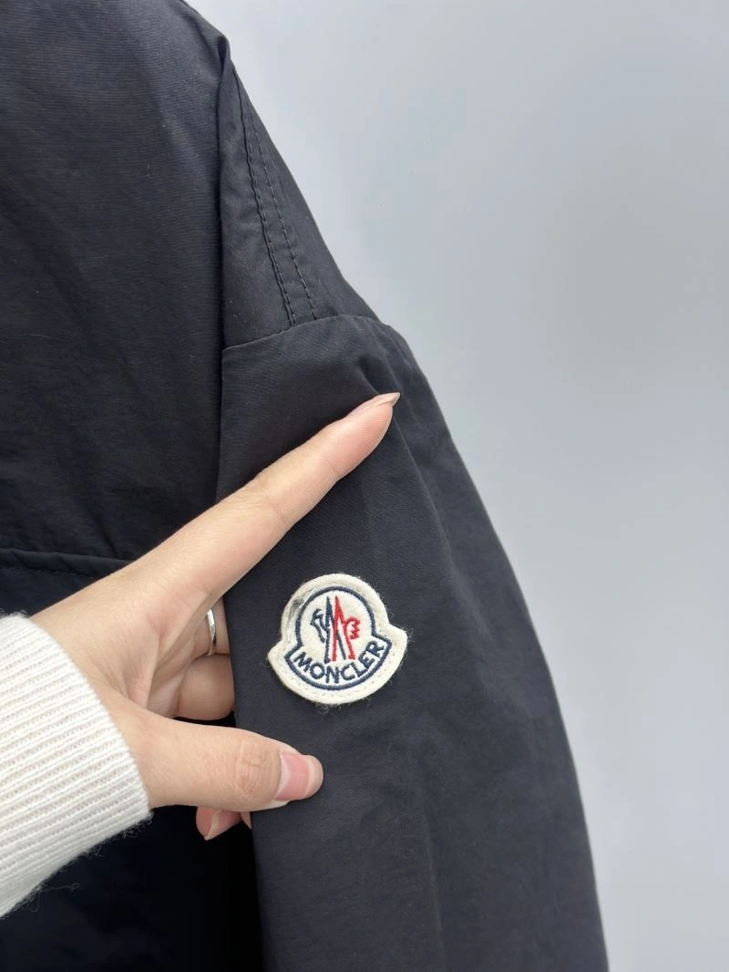 Soft Moncler Outwear 143349