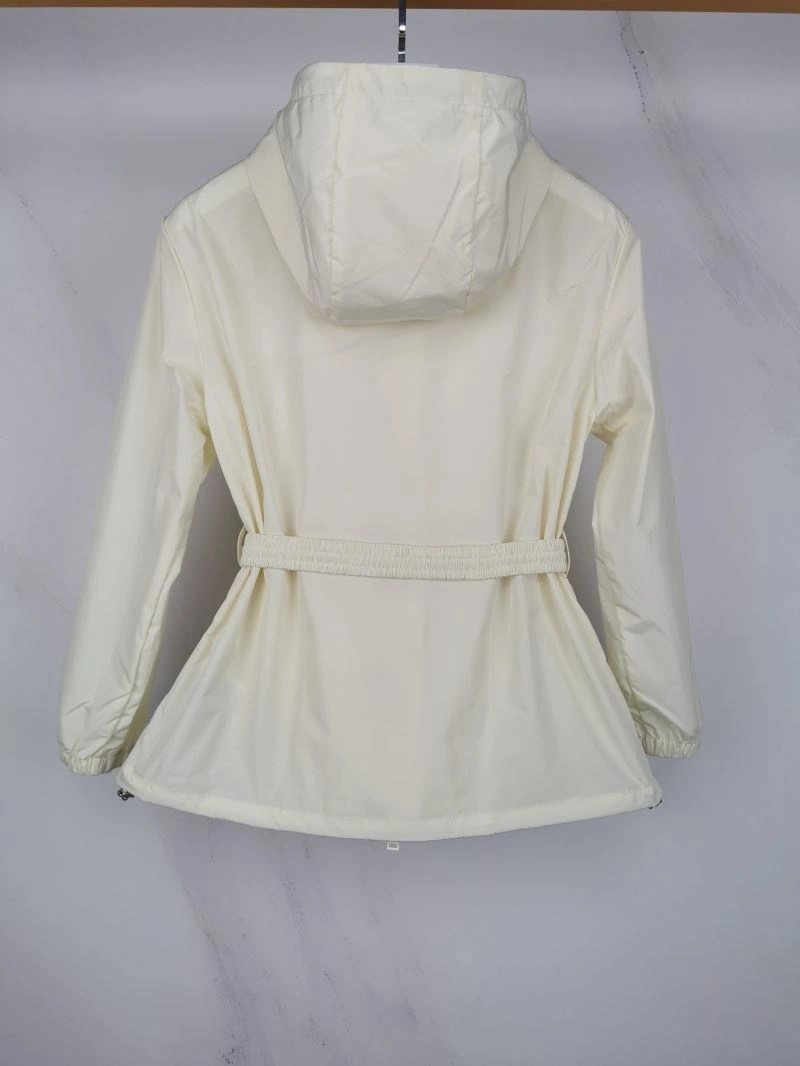Sleek Moncler Outwear 143335