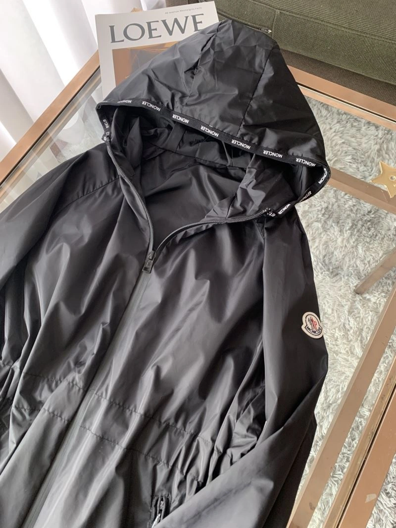 Moncler Outwear Bold 143344
