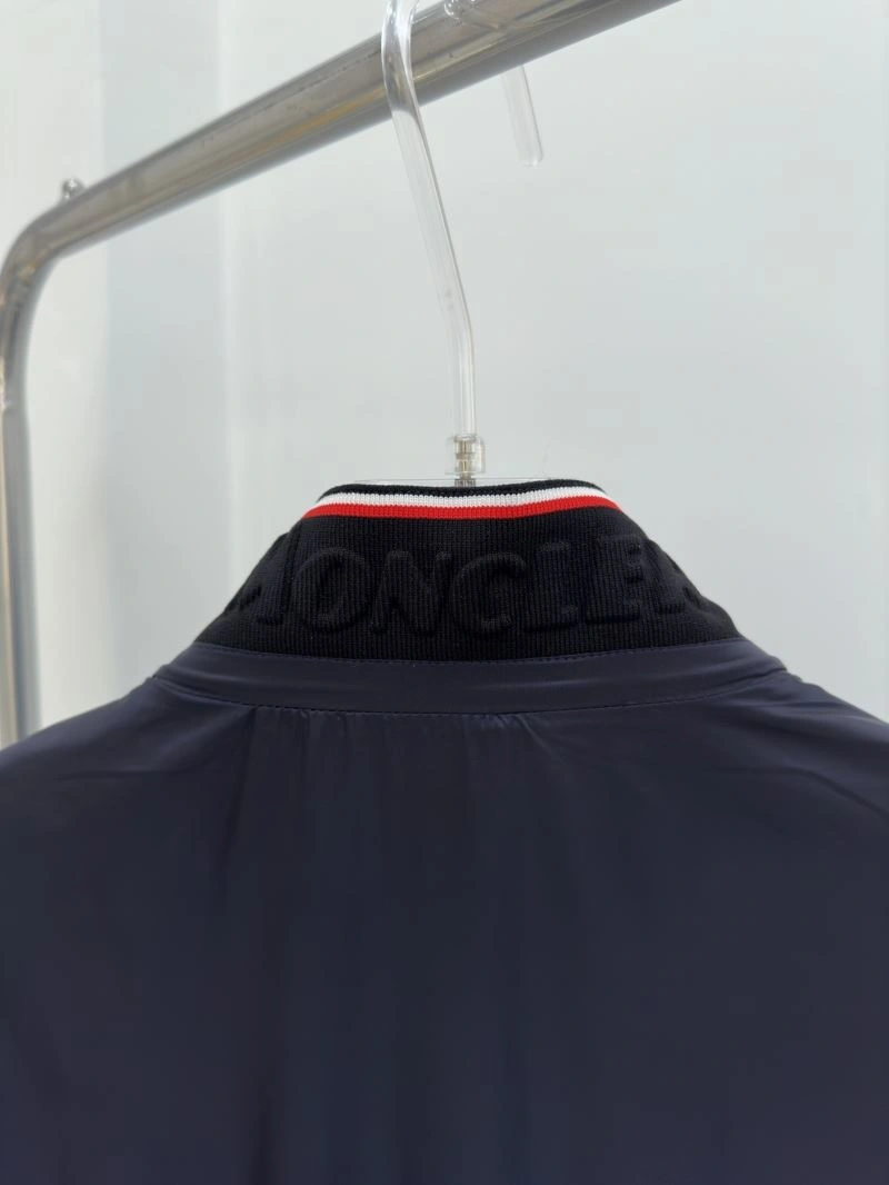 Moncler Outwear Fashionable 143332