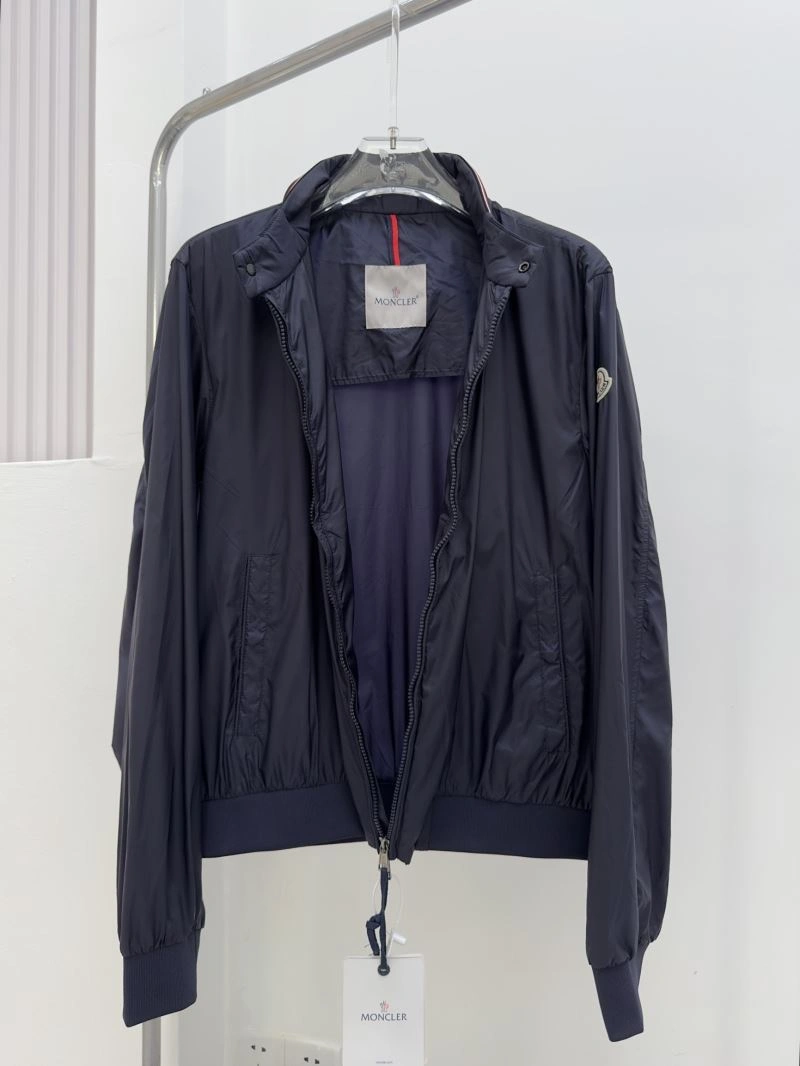 Moncler Outwear Fashionable 143332