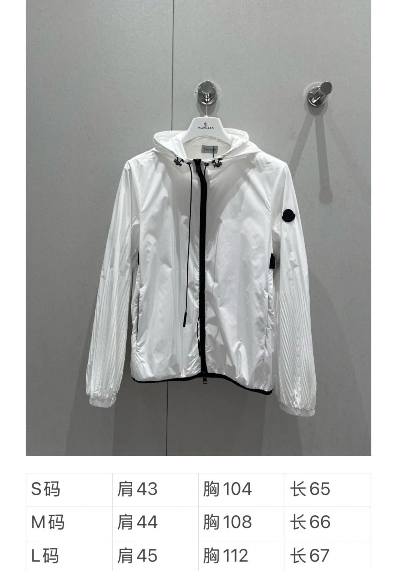 Moncler Outwear Classic 139715