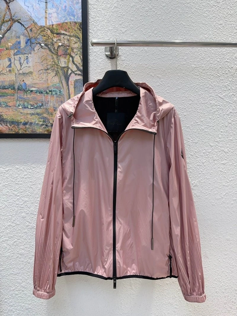Effortless Moncler Outwear 139718