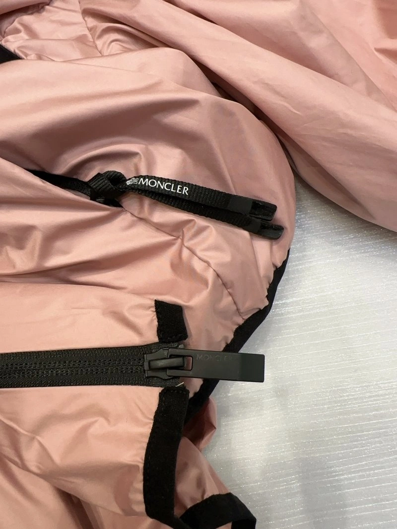 Effortless Moncler Outwear 139718