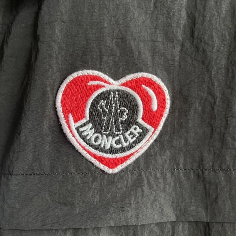 Trendsetting Moncler Outwear 142549