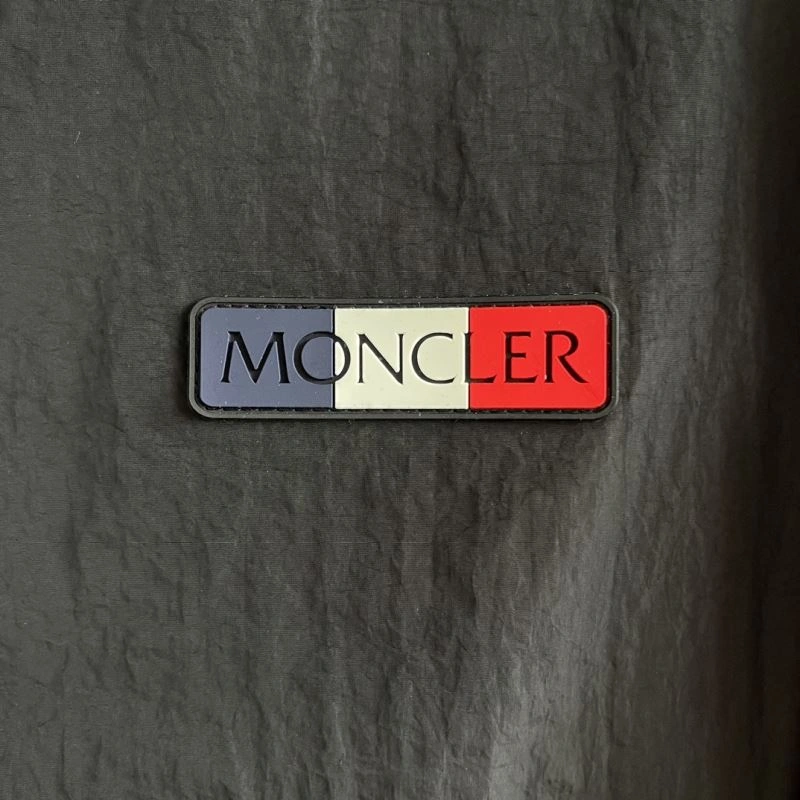 WrinkleFree Moncler Outwear 142551