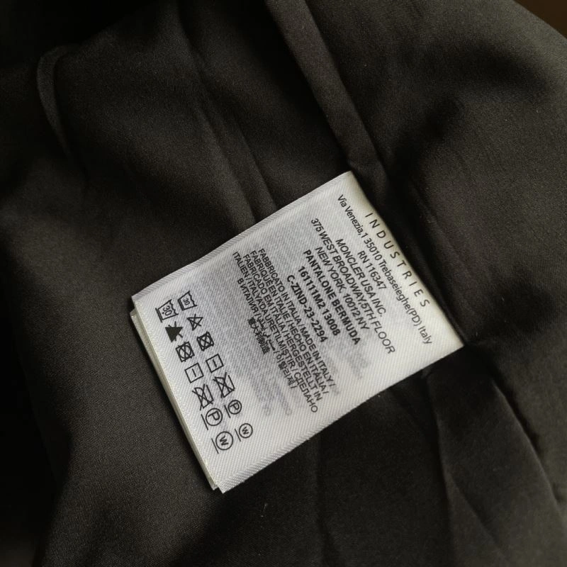 WrinkleFree Moncler Outwear 142551