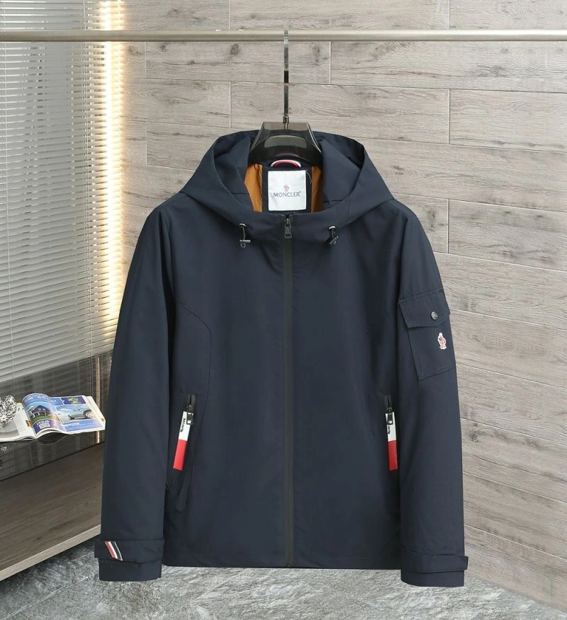 Moncler Outwear Lightweight 142547