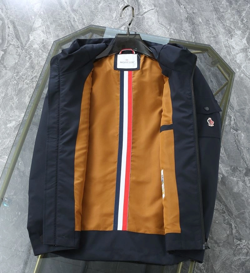 Moncler Outwear Lightweight 142547