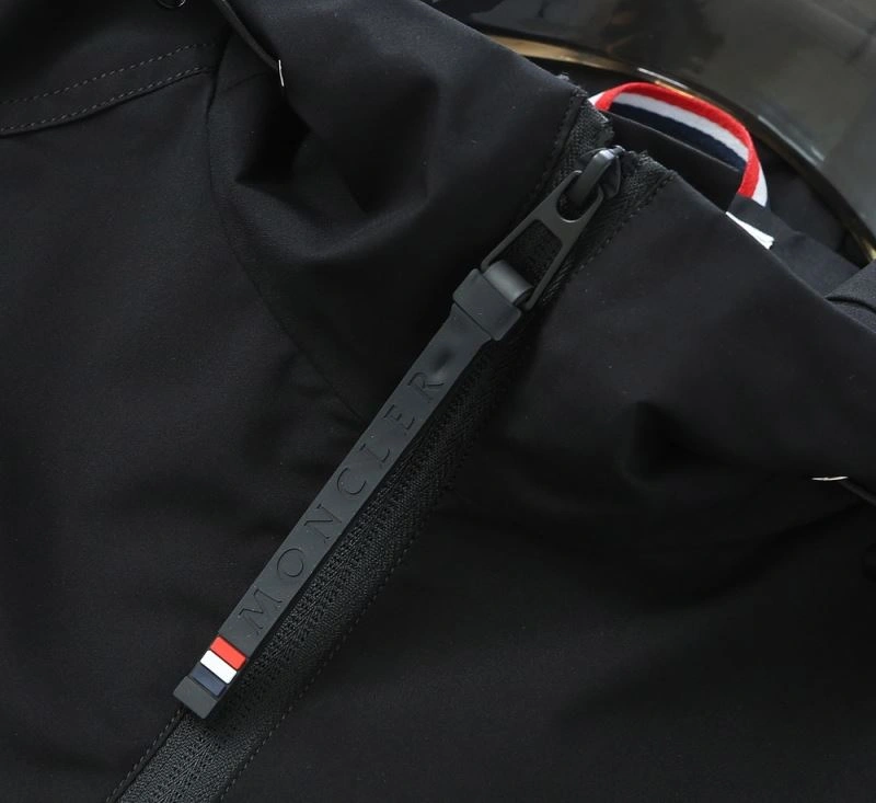 Moncler Outwear Unisex 142543