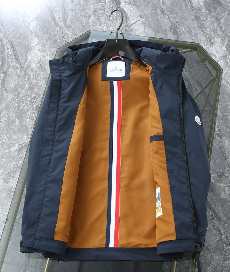 Versatile Moncler Outwear 142544