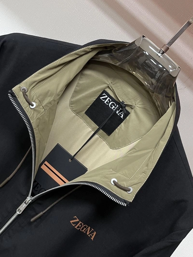 Moncler Outwear Contemporary 142545