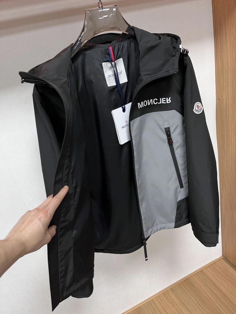 Moncler Outwear FreshLook 142531