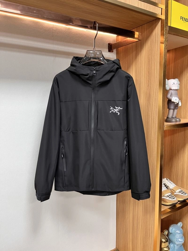 Flexible Moncler Outwear 142528