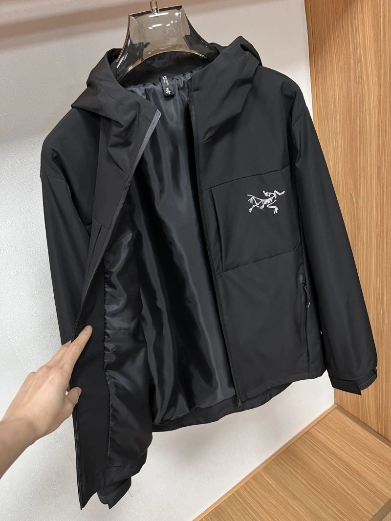 Flexible Moncler Outwear 142528