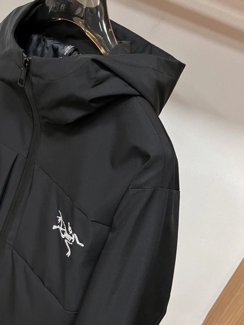 Flexible Moncler Outwear 142528
