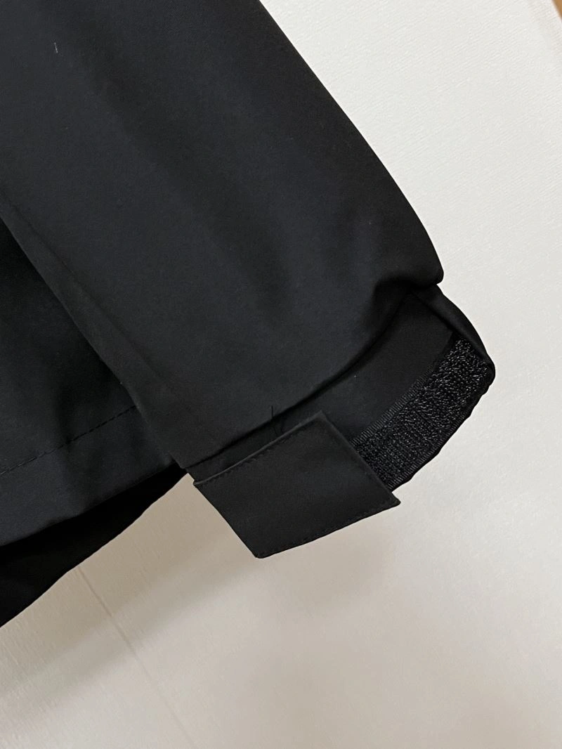 Flexible Moncler Outwear 142528