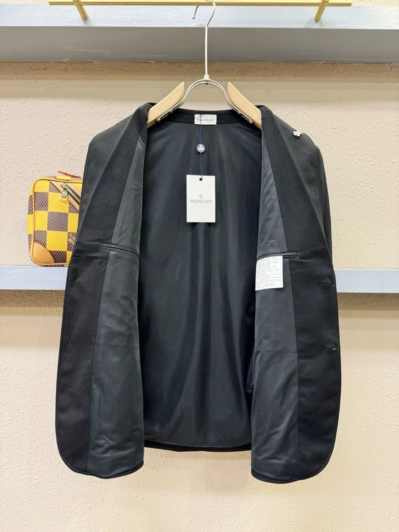 Moncler Outwear Reliable 142535