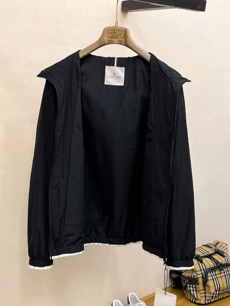 Moncler Outwear OdorResistant 142542