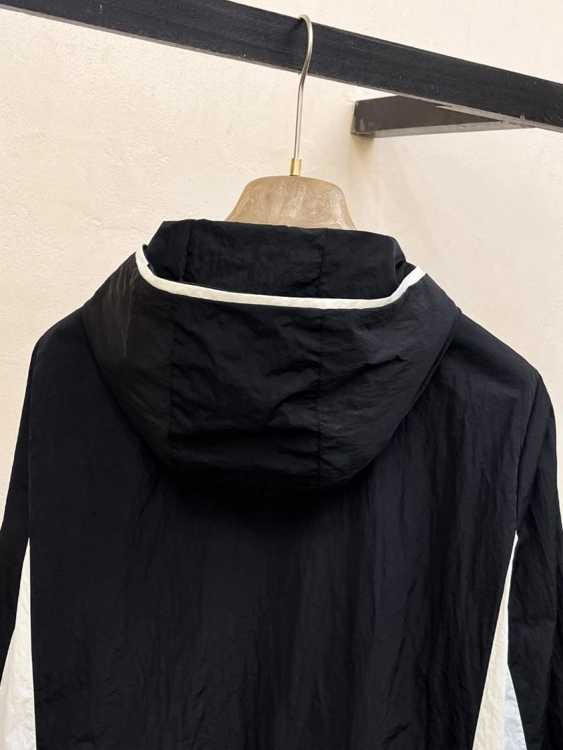 Moncler Outwear OdorResistant 142542