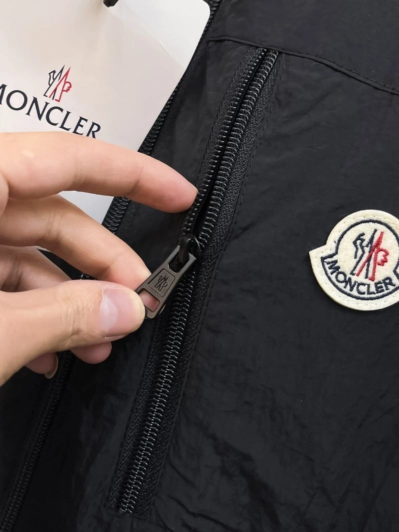 Moncler Outwear OdorResistant 142542