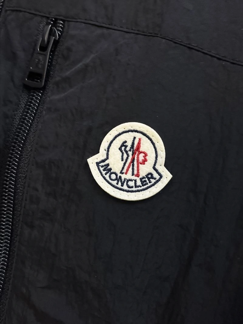 Moncler Outwear OdorResistant 142542