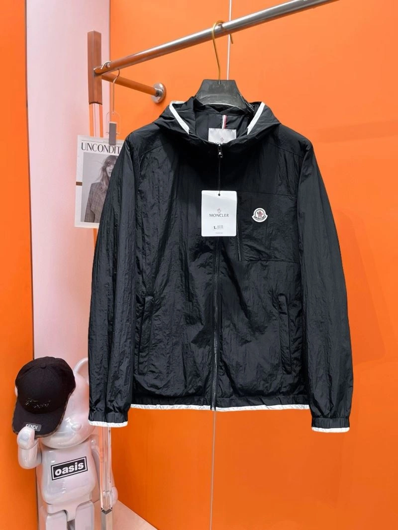 Casual Moncler Outwear 142530