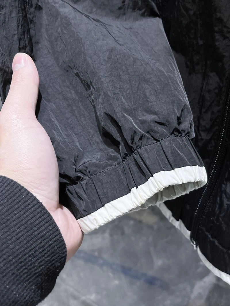 Casual Moncler Outwear 142530