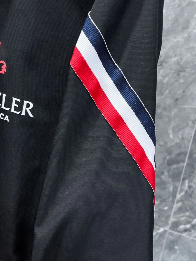 Moncler Outwear UrbanChic 142533