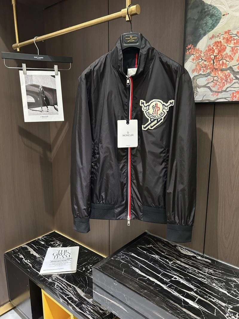 FreshLook Moncler Outwear 142537