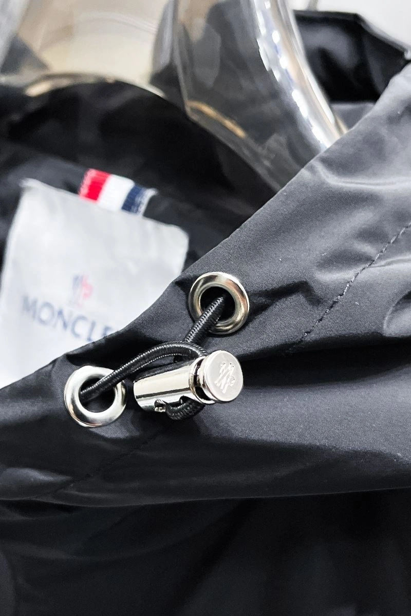 Trendy Moncler Outwear 142553