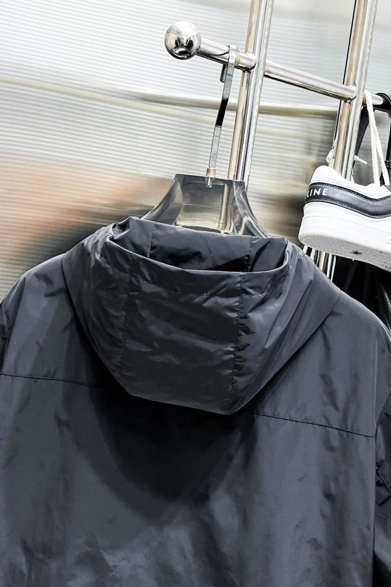 Trendy Moncler Outwear 142553