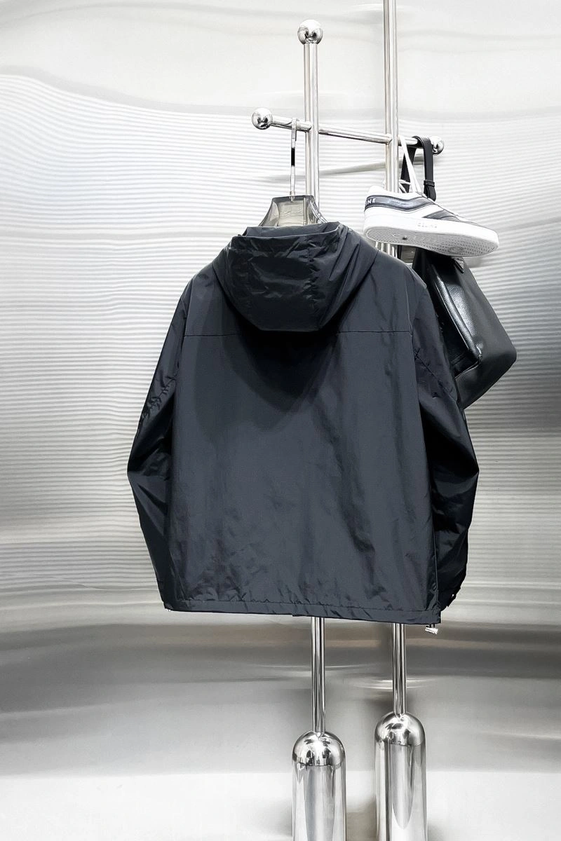 Trendy Moncler Outwear 142553