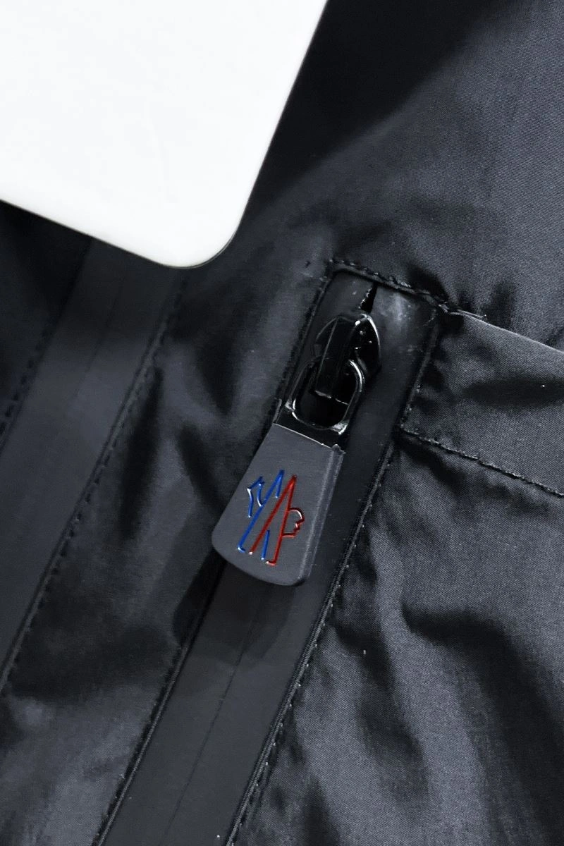 Trendy Moncler Outwear 142553
