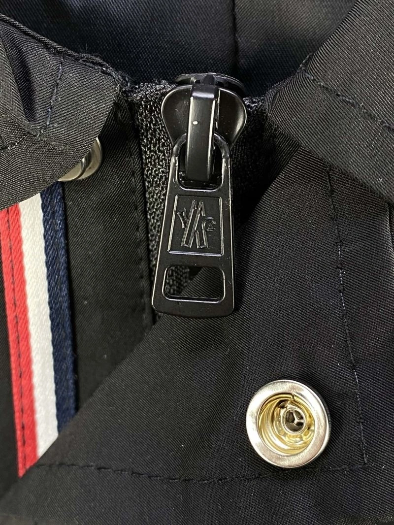 Functional Moncler Outwear 142521