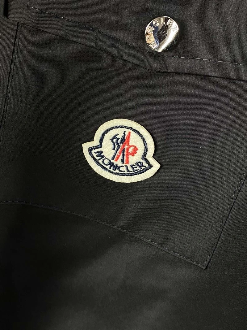 Functional Moncler Outwear 142521