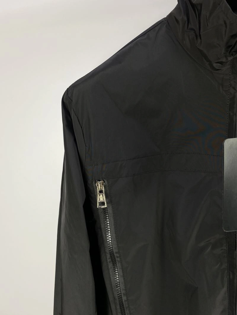 Moncler Outwear TimelessDesign 142523